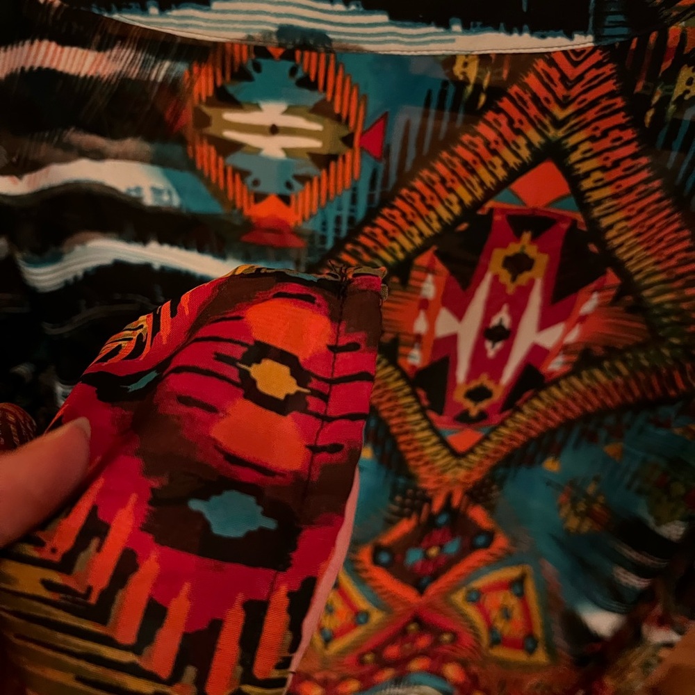 Colorful Geometric Women's Top - Picture 6 of 8